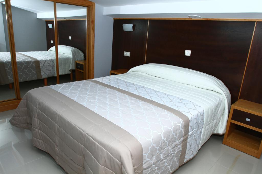 Apartamentos Coral Do Mar III Montalvo Værelse billede
